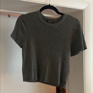 Nuuds Women's Gray sweater Short Sleeve Top